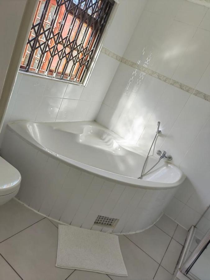 امتاتا Obaa Sima Guest House المظهر الخارجي الصورة
